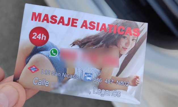 El centro de Leganés amanece inundado de publicidad de servicios sexuales