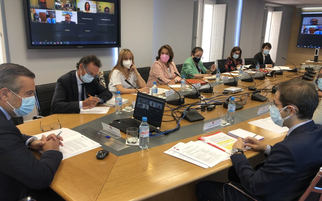 La Comunidad de Madrid promociona los mecanismos extrajudiciales de arbitraje para agilizar los procesos