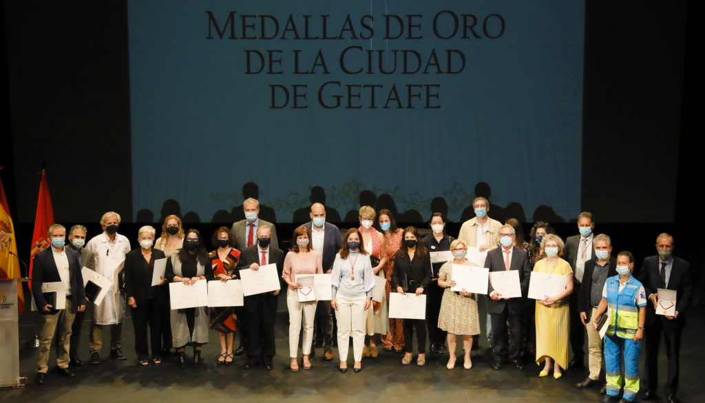 Los profesionales sanitarios de Getafe reciben la Medalla de Oro de la Ciudad