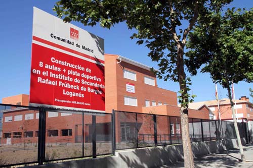 La Comunidad de Madrid se compromete a ampliar el IES Rafael Frühbeck de Burgos para marzo de 2023