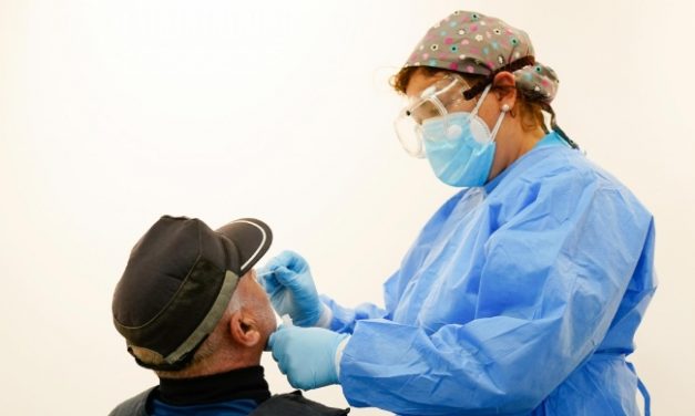 Díaz Ayuso estudia nuevos cribados masivos en Madrid en Navidad para evitar contagios en las reuniones familiares