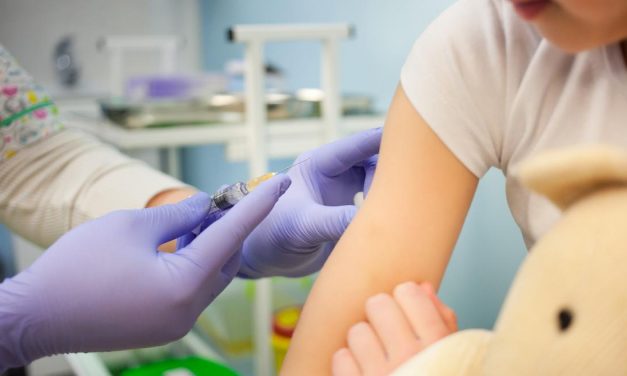 Los mayores de 45 años y los niños de 5 años podrán solicitar la autocita para vacunarse a partir del 30 de diciembre