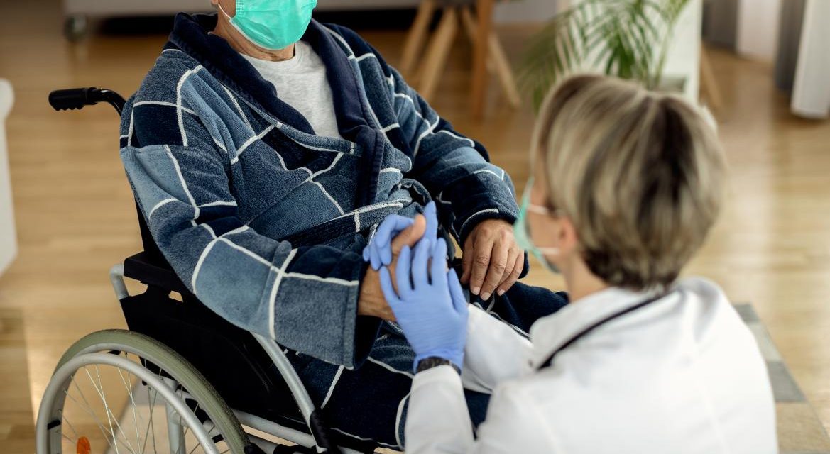 La Comunidad de Madrid distribuye más de 175.000 tests de antígenos para trabajadores de centros sociosanitarios