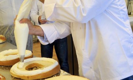 Las empresas artesanas de la región venderán más de 2,5 millones de roscones de Reyes según ASEMPAS