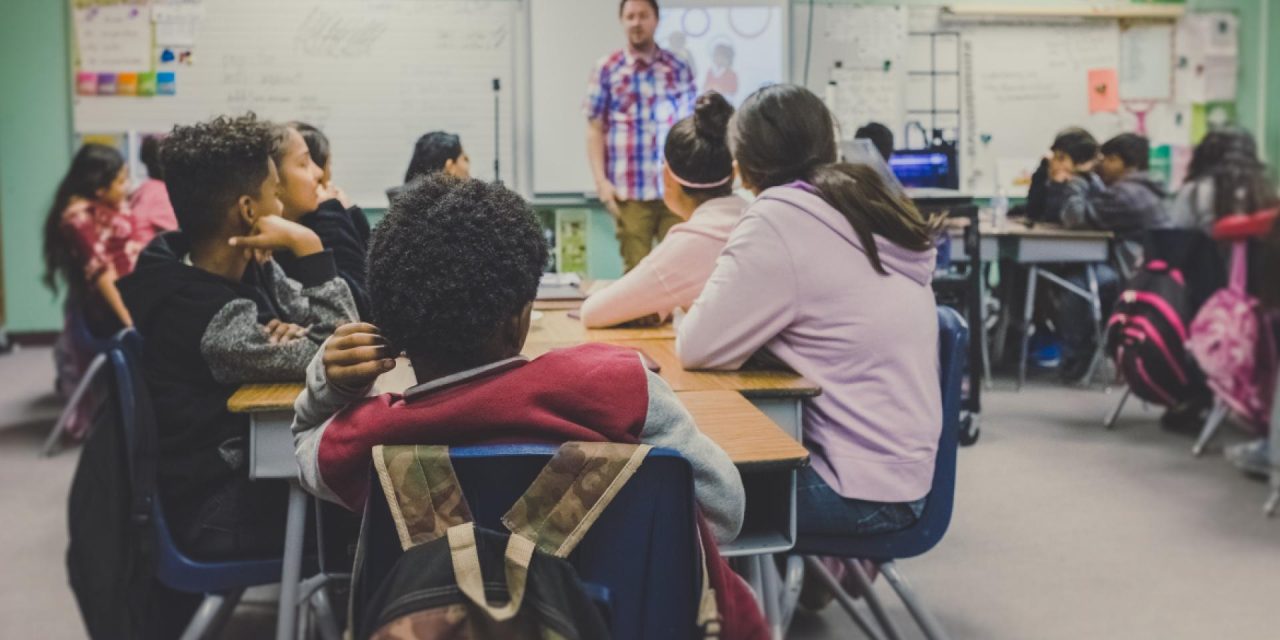 La Comunidad de Madrid convoca oposiciones para 2.788 plazas públicas de profesorado para Secundaria y FP