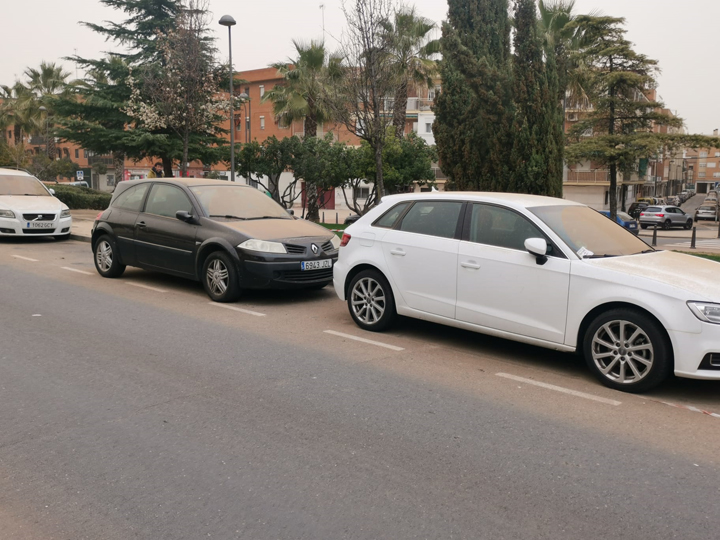 Una imponente tormenta de polvo sahariano tiñe de naranja las calles del sur de Madrid ￼