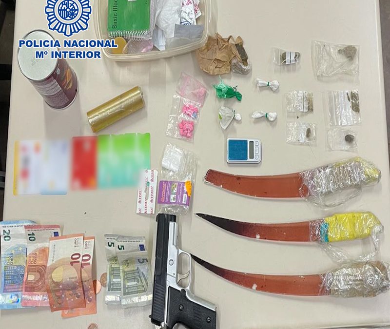 La Policía Nacional desmantela en Leganés un punto de venta de droga y detiene a dos varones por un delito contra la salud pública