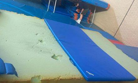 ULEG pide la renovación del pabellón municipal Blanca Ares ante el deterioro que presenta