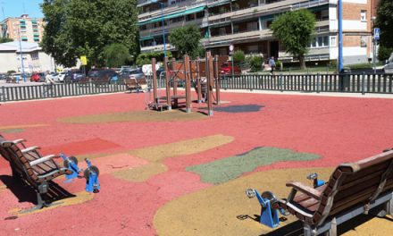 El Ayuntamiento sustituirá los suelos de 63 áreas infantiles y circuitos biosaludables de Leganés