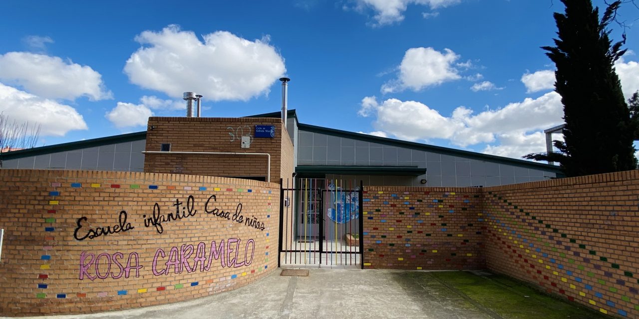 Trabajadoras de la escuela infantil Rosa Caramelo de Leganés denuncian retrasos en el cobro de sus nóminas por la deuda del Ayuntamiento