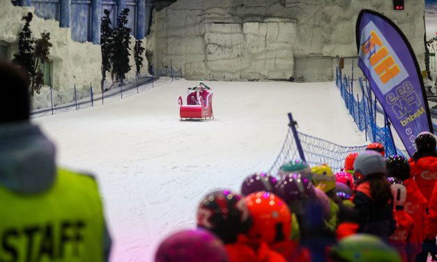 intu Xanadú da comienzo a la Navidad con la llegada de Papá Noel y la actuación de ‘CantaJuego’