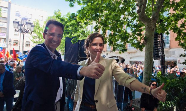 Recuenco promete gobernar con «sentido común» para un municipio «líder» en un mitin con Ayuso que ya ve al candidato popular como «campeón»