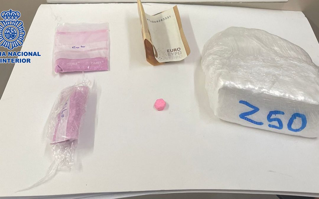 La Policía Nacional detiene in fraganti a cuatro hombres cuando realizaban un intercambio de droga en Leganés