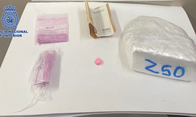 La Policía Nacional detiene in fraganti a cuatro hombres cuando realizaban un intercambio de droga en Leganés