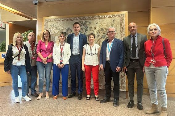 El PSOE pide en la Asamblea de Madrid que se siga investigando la gestión en las residencias de mayores durante la pandemia