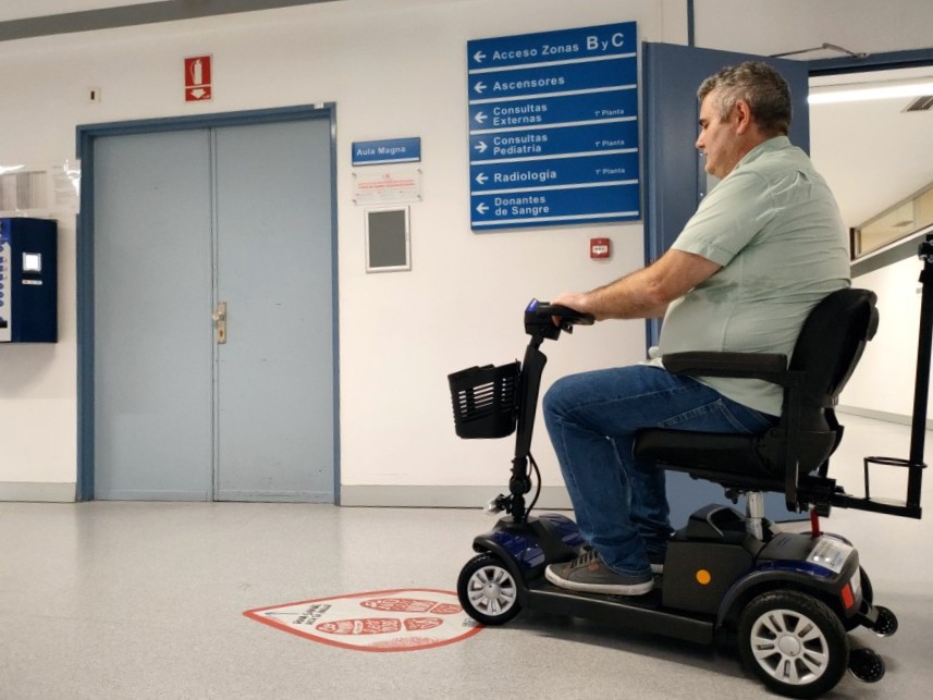 El Hospital público Severo Ochoa de Leganés implanta el uso de scooter para pacientes o familiares con movilidad reducida