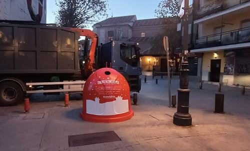 Educadores medioambientales informarán en Leganés sobre la importancia de reciclar vidrio en Navidad