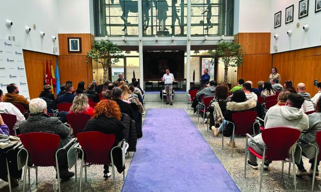 El alcalde de Leganés se reúne con los adjudicatarios de las 134 viviendas de EMSULE en Solagua para informarles sobre la solución adoptada para su construcción