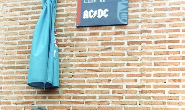 Leganés rinde tributo a AC/DC en su 50 aniversario