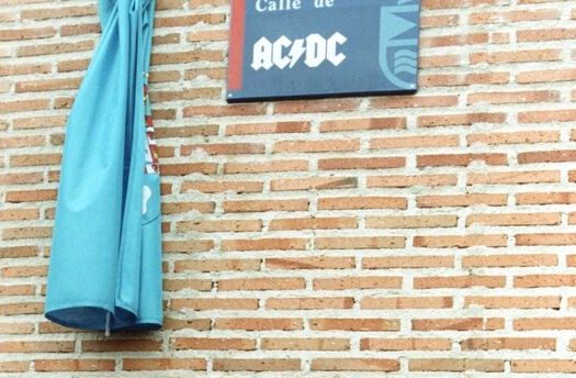 Leganés rinde tributo a AC/DC en su 50 aniversario