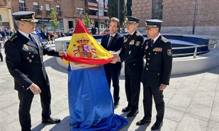 Leganés dedica nuevo un espacio peatonal a la Policía Nacional en la conmemoración de su bicentenario