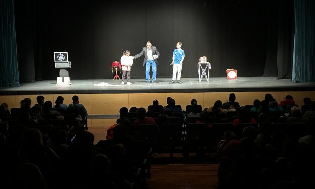 Celebración solidaria en Leganés: magia y juguetes para honrar el legado de Paquita Gallego