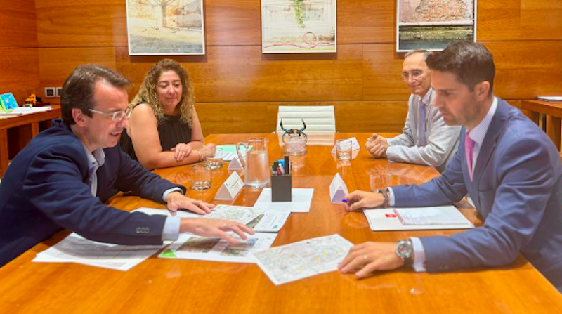 Comunidad y Ayuntamiento de Leganés acuerdan la parcela para construir el primer instituto en el barrio de Solagua