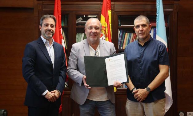intu Xanadú y el Ayuntamiento de Arroyomolinos firman un convenio para impulsar y promover el empleo en el municipio