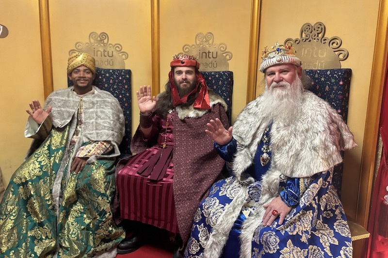 Los Reyes Magos llegan a intu Xanadú para escuchar los deseos de los más pequeños por Navidad