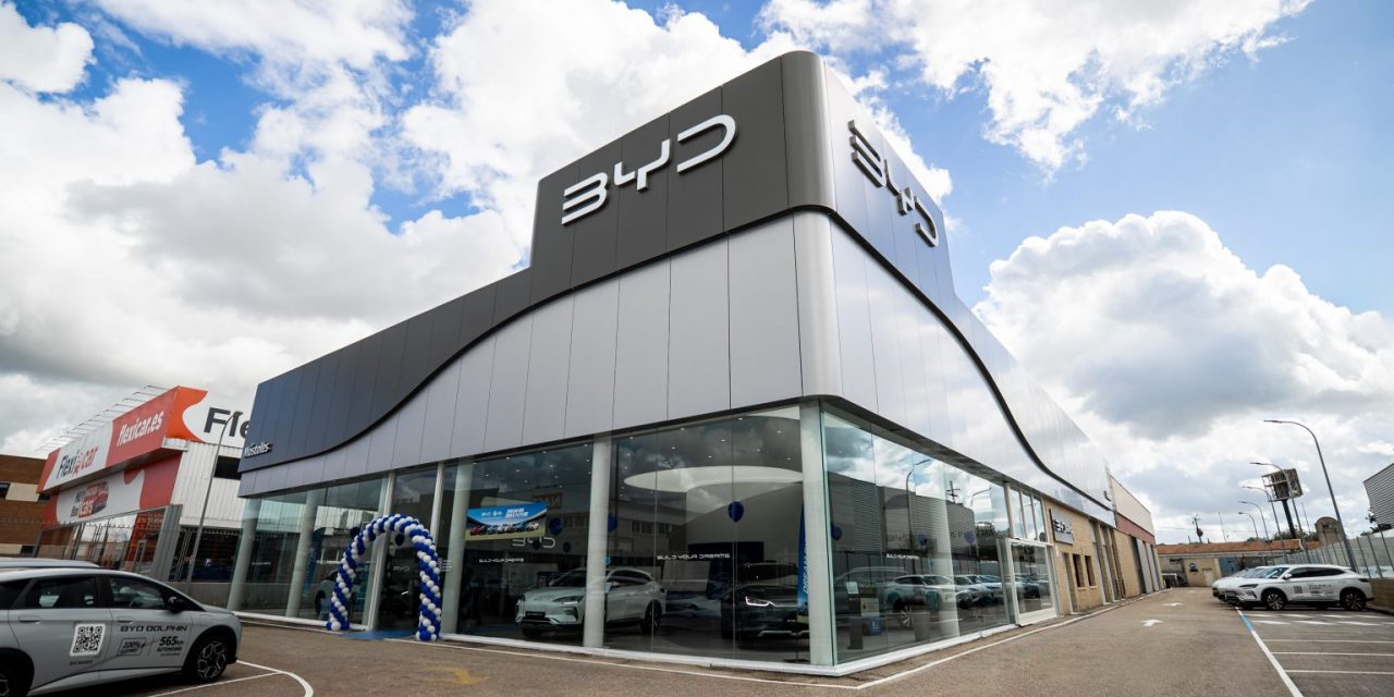 Abre el Móstoles el nuevo concesionario BYD del grupo Astara Retail