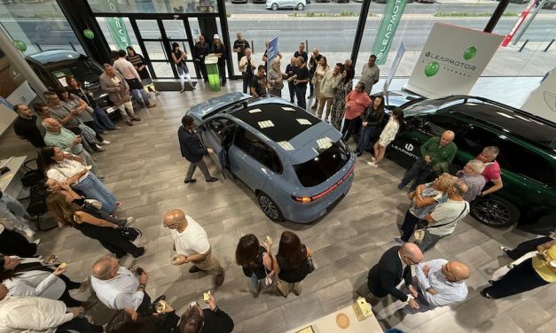 Grupo Velasco presenta el Leapmotor B10 y sus nuevas instalaciones en Fuenlabrada