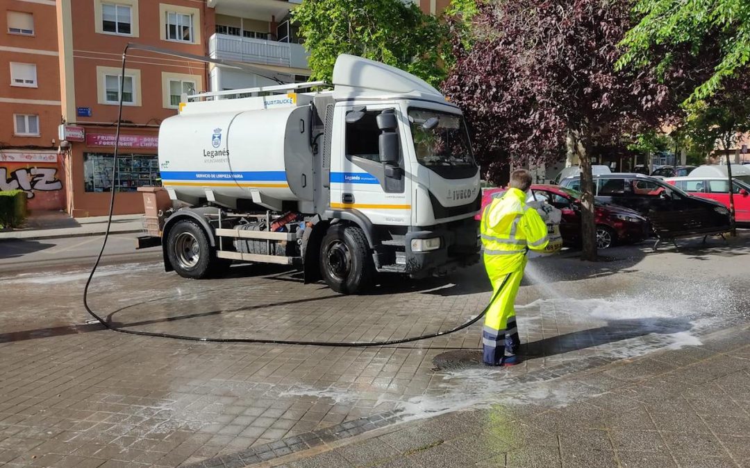 Leganés refuerza su limpieza viaria con más personal, vehículos sostenibles y un 30% más de presupuesto