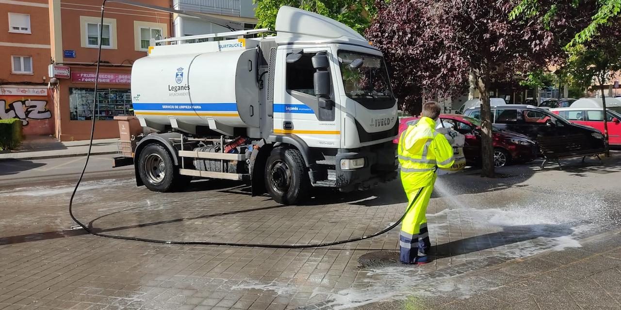 Leganés refuerza su limpieza viaria con más personal, vehículos sostenibles y un 30% más de presupuesto