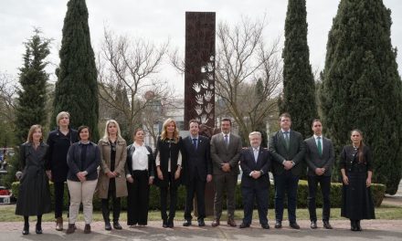 Leganés recuerda a las víctimas del 11-M y al agente del GEO fallecido en 2004 en un acto institucional