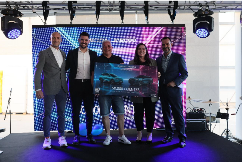 OMODA & JAECOO Motor Naciente hace vibrar Leganés durante la SHS Fever Night y celebra su cliente 50.000 en España
