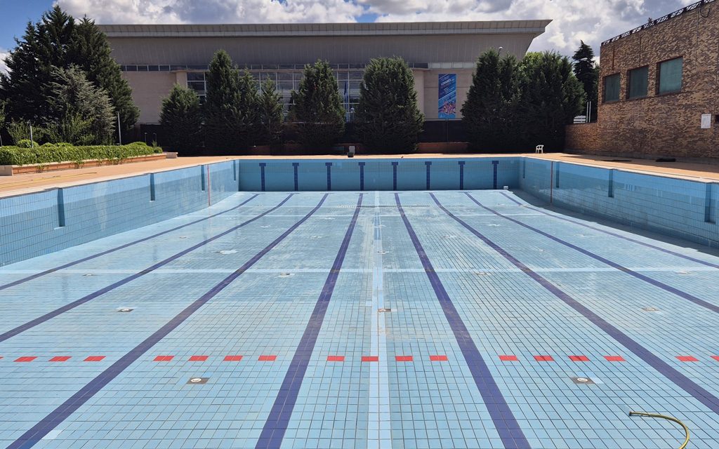 La piscina de El Carrascal estrena reforma integral tras cuatro meses de obras