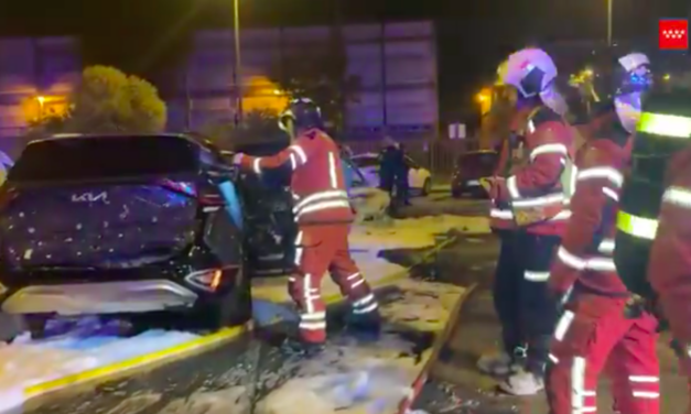 Cinco coches calcinados en un incendio originado de madrugada en Leganés